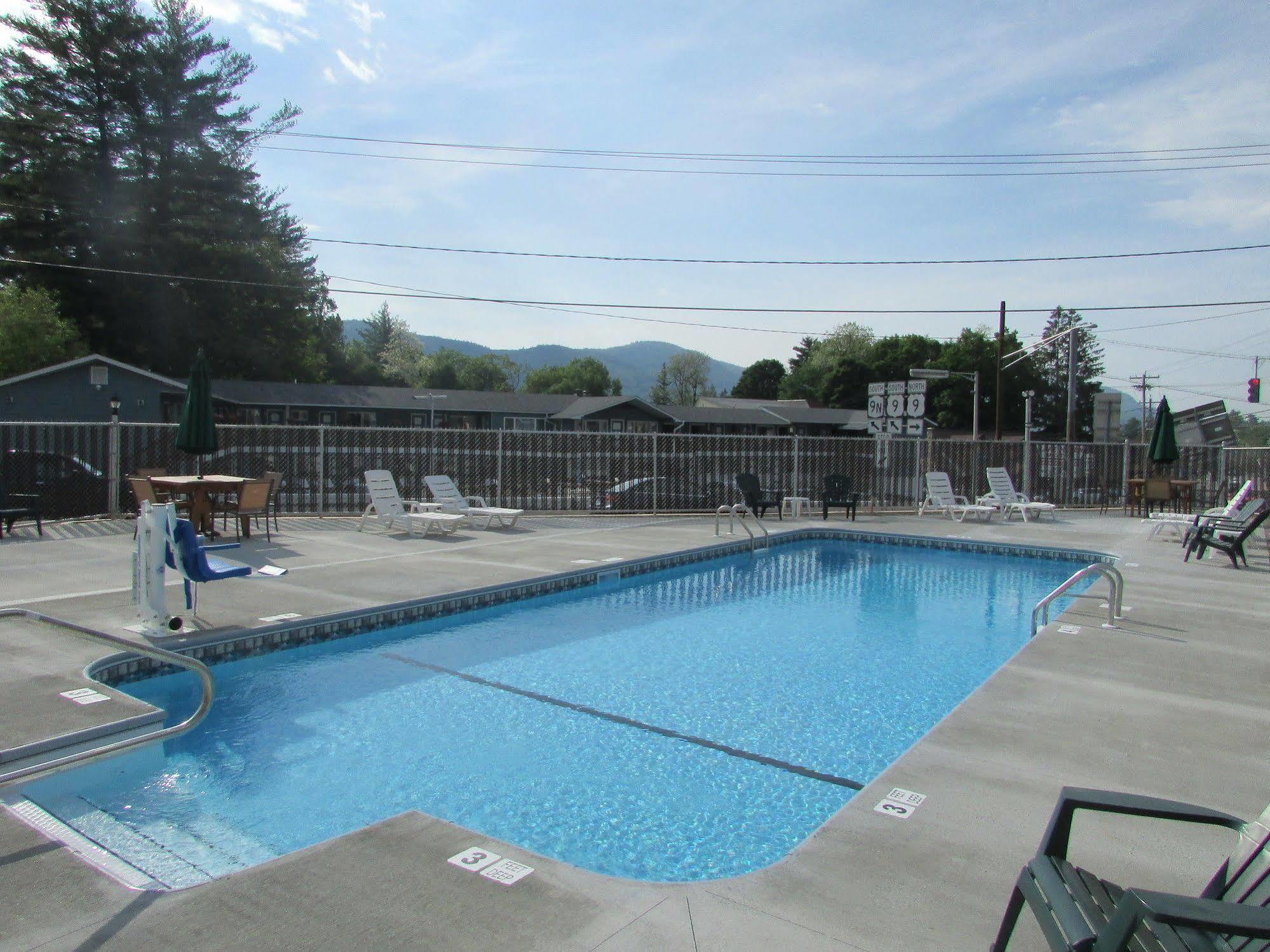 The Lake George Inn Exterior foto