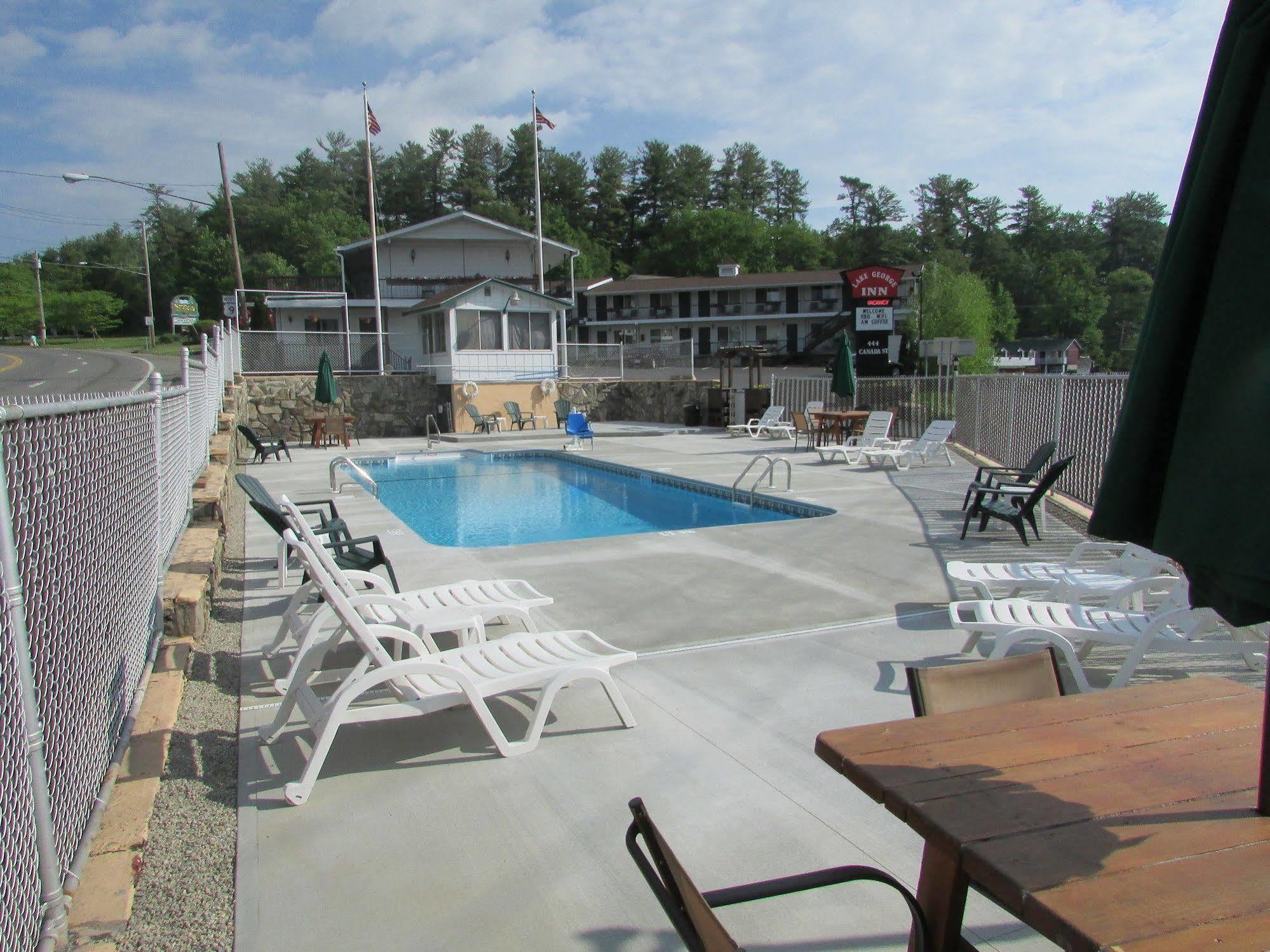 The Lake George Inn Exterior foto